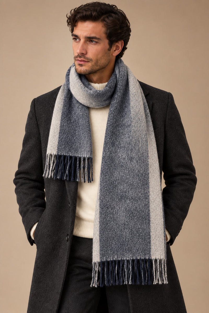 Sartorial İstanbul lacivert gri geçişli %100 yün kaşkol, açı 1